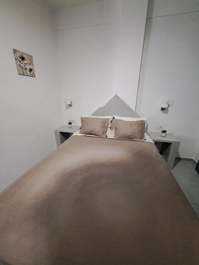 Apartment Irineos *