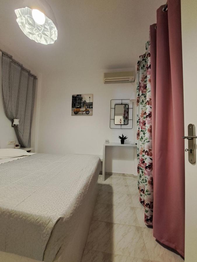 Irineos Appartamento Perissa (Santorini)