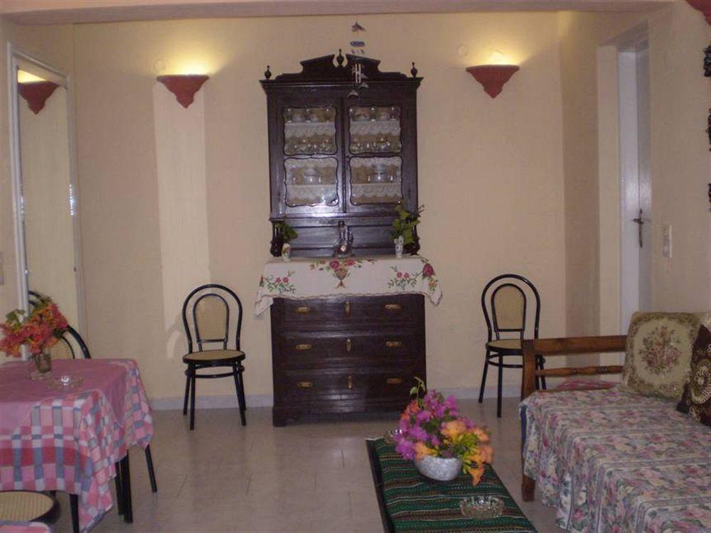 Irineos Apartment *